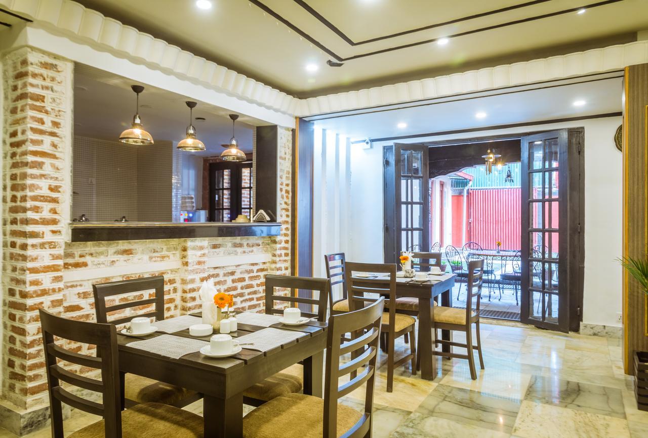 Harati Manor Inn Katmandu Dış mekan fotoğraf